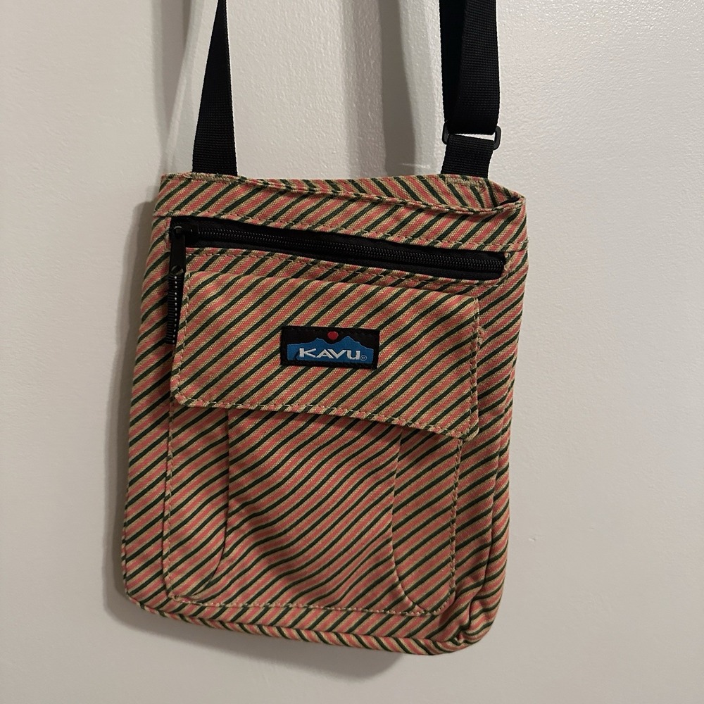 KAVU Women's Mini Keepalong Aztec Stripe Crossbody Bag Purse - Picture 1 of 4